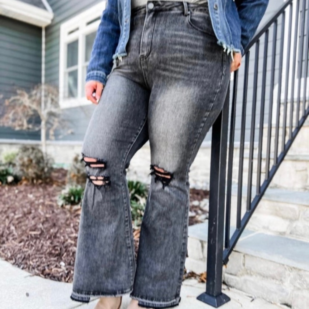 Judy blue black distressed jeans